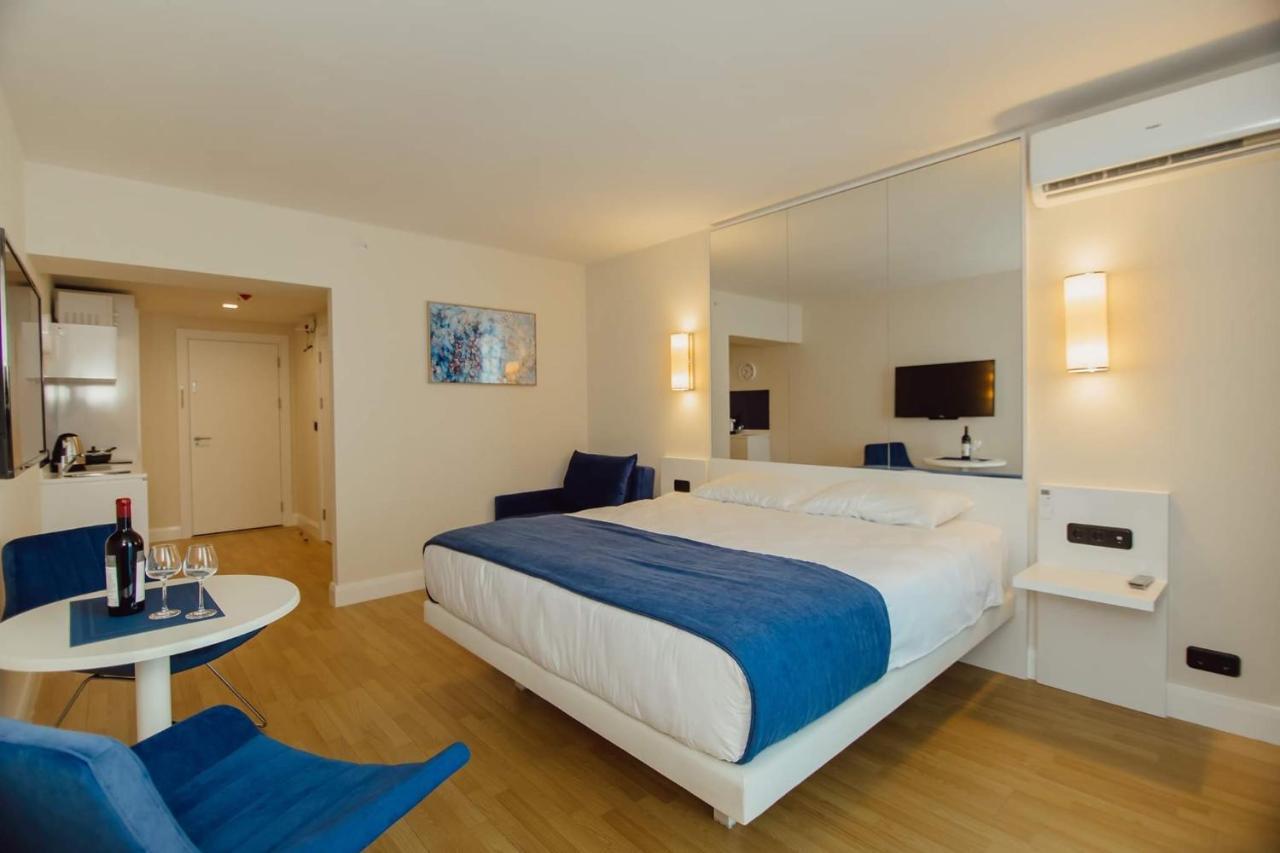 Nuage - 1St Line Sea View Apartments Μπατούμι Εξωτερικό φωτογραφία